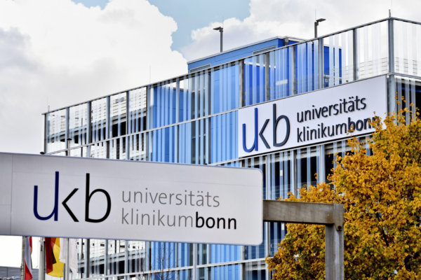 Aussenansicht der Universitätsklinikum Bonn | CLINARIS Geschichte